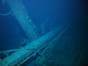 Top of collapsed samson post fixed on well deck